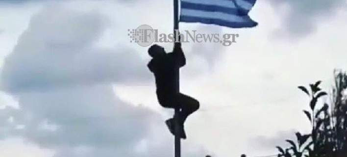 Νέα απολογία για την ποινή στο Ελληνόπουλο – Λύκειο Γαζίου: Γιατί αποβάλαμε τον μαθητή που ανέβηκε να υψώσει την ελληνική σημαία